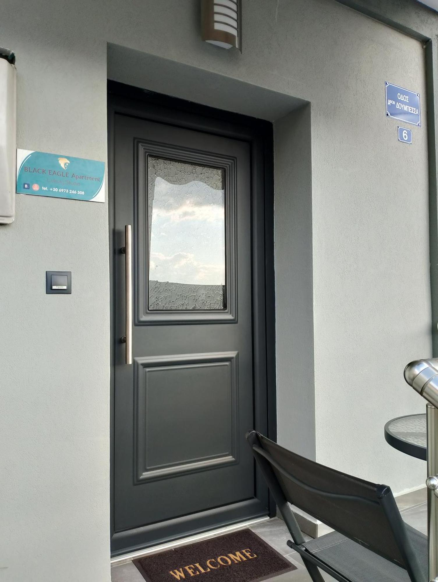 Black Eagle Apartment Драма Екстериор снимка